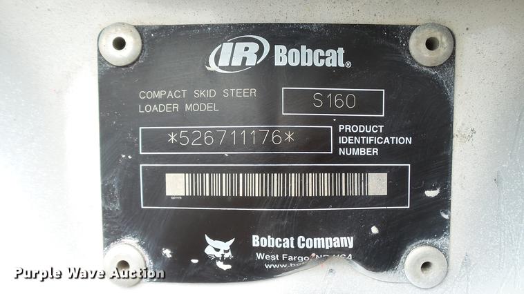 image for item DD7404 2003 Bobcat S160 skid steer