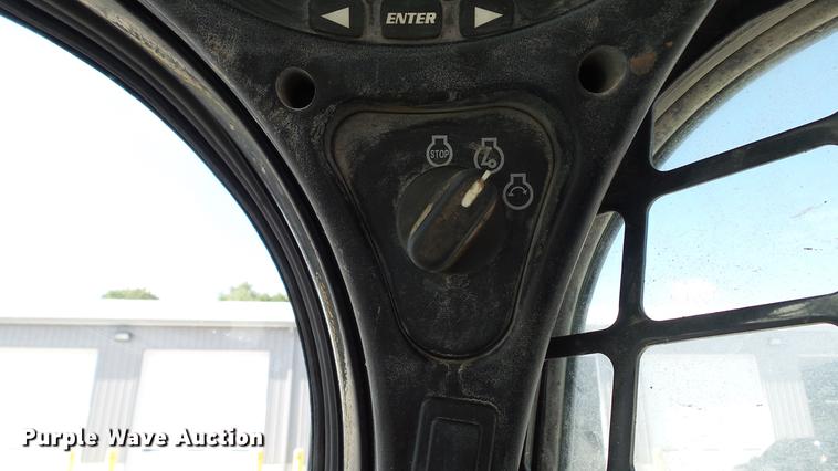 image for item DD7405 2013 Bobcat T770 skid steer