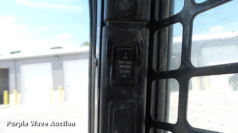 image for item DD7405 2013 Bobcat T770 skid steer