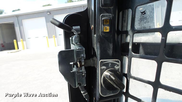 image for item DD7405 2013 Bobcat T770 skid steer