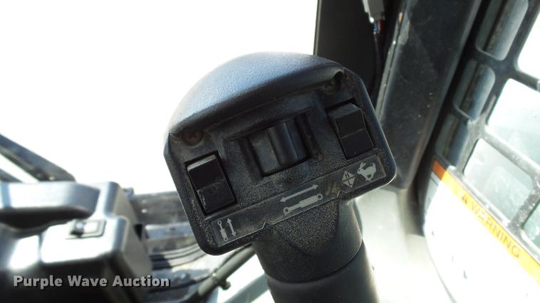 image for item DD7405 2013 Bobcat T770 skid steer