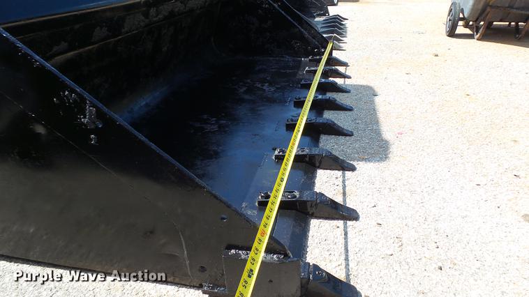 image for item DD7405 2013 Bobcat T770 skid steer