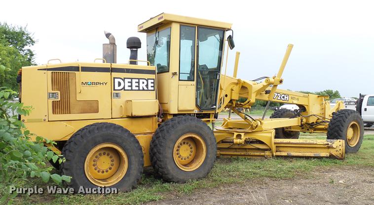 image for item DD8249 2000 John Deere 772CH motor grader