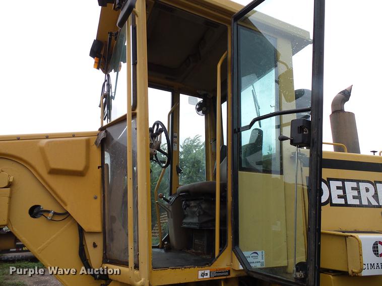 image for item DD8249 2000 John Deere 772CH motor grader