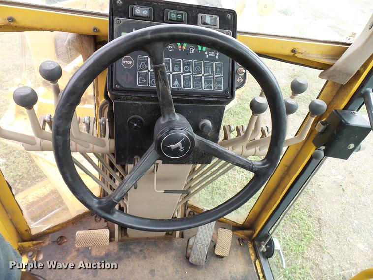 image for item DD8249 2000 John Deere 772CH motor grader