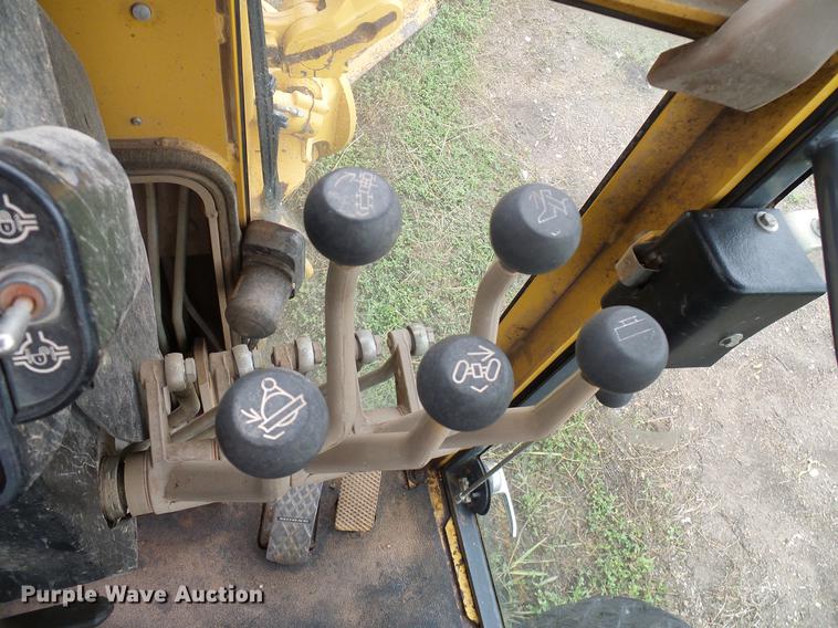 image for item DD8249 2000 John Deere 772CH motor grader