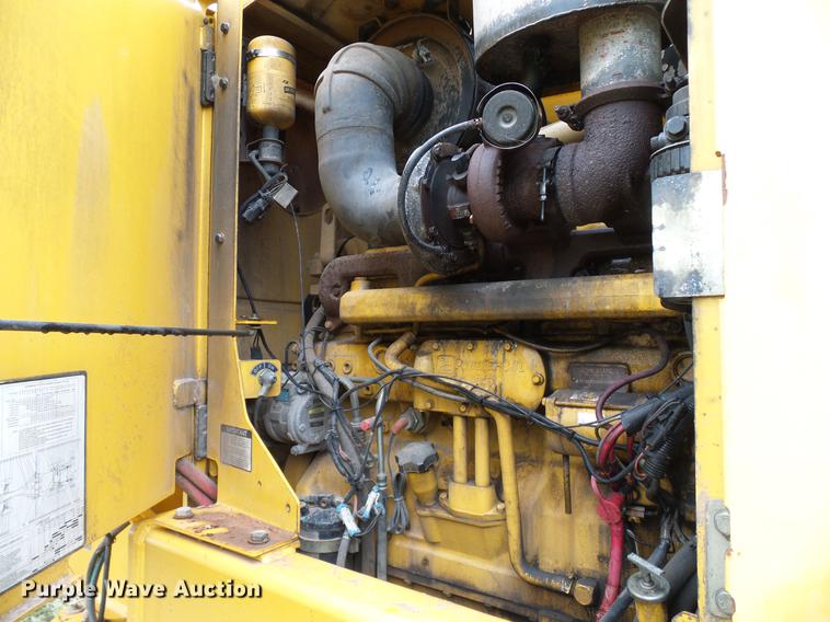 image for item DD8249 2000 John Deere 772CH motor grader