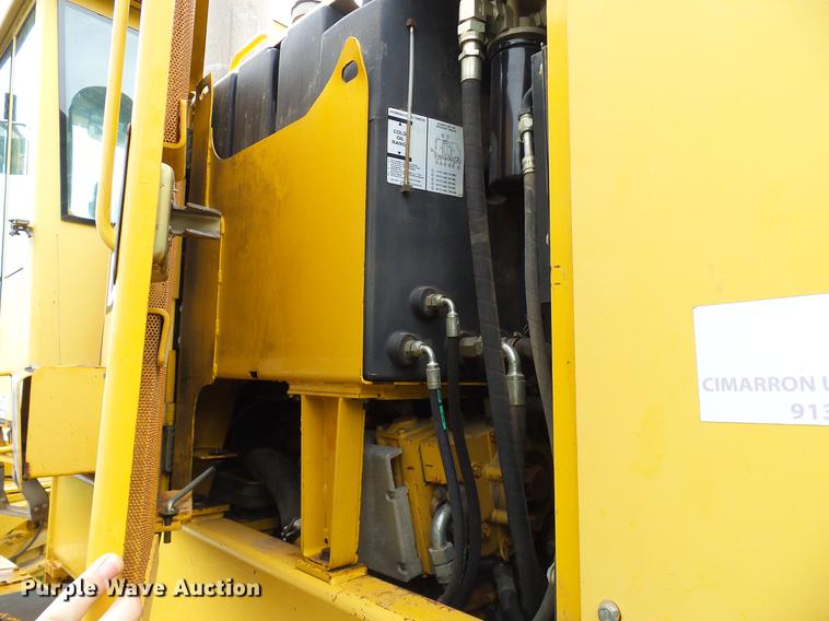 image for item DD8249 2000 John Deere 772CH motor grader