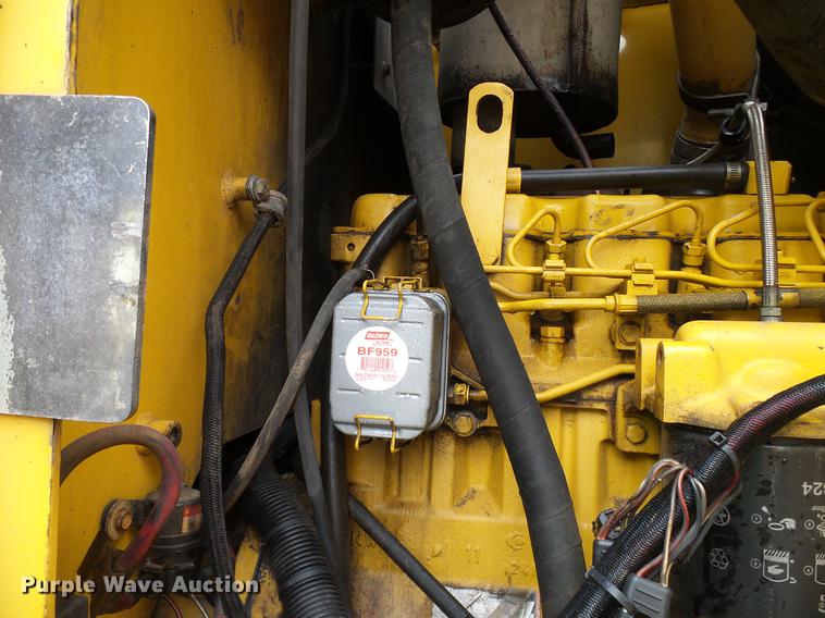 image for item DD8249 2000 John Deere 772CH motor grader