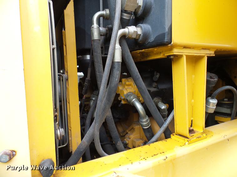 image for item DD8249 2000 John Deere 772CH motor grader