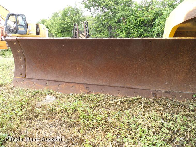 image for item DD8249 2000 John Deere 772CH motor grader