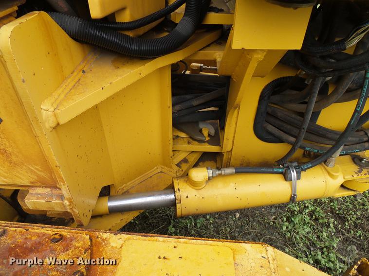 image for item DD8249 2000 John Deere 772CH motor grader