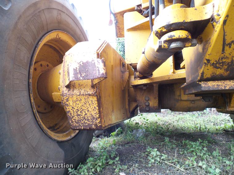 image for item DD8249 2000 John Deere 772CH motor grader