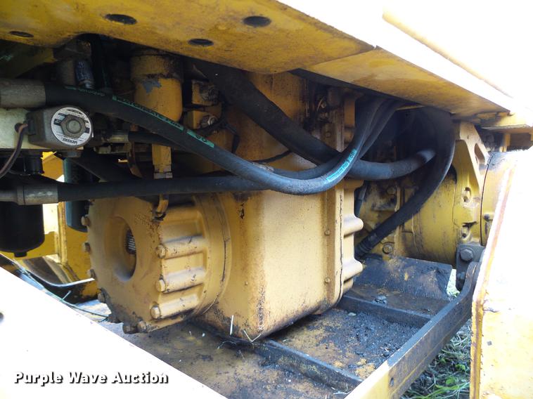 image for item DD8249 2000 John Deere 772CH motor grader