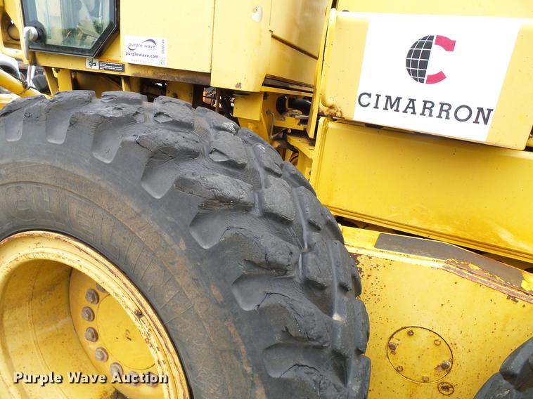 image for item DD8249 2000 John Deere 772CH motor grader