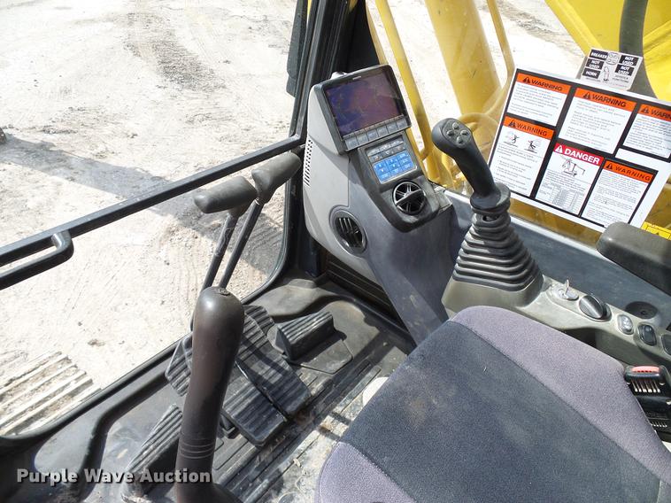 image for item DD8295 2013 Komatsu PC240LC-10 excavator