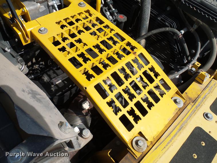 image for item DD8295 2013 Komatsu PC240LC-10 excavator