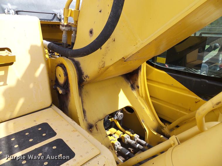 image for item DD8295 2013 Komatsu PC240LC-10 excavator