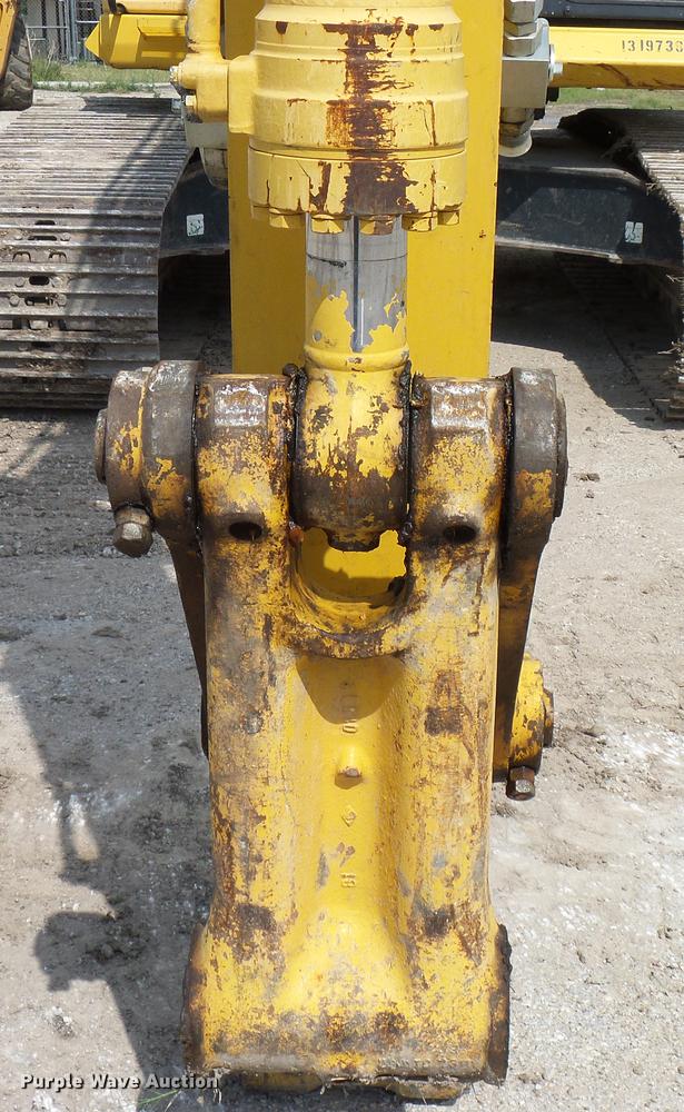 image for item DD8295 2013 Komatsu PC240LC-10 excavator