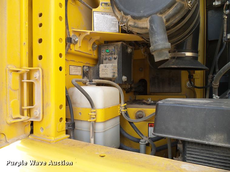 image for item DD8295 2013 Komatsu PC240LC-10 excavator