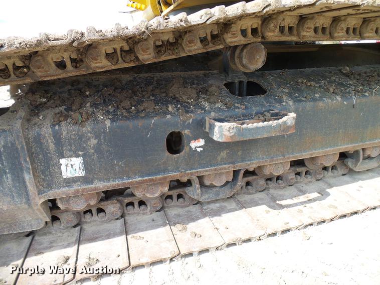 image for item DD8295 2013 Komatsu PC240LC-10 excavator