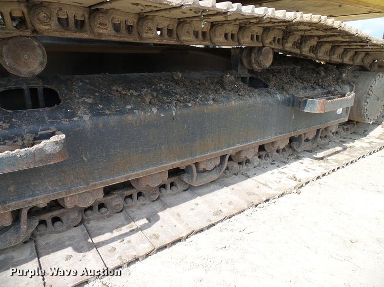 image for item DD8295 2013 Komatsu PC240LC-10 excavator