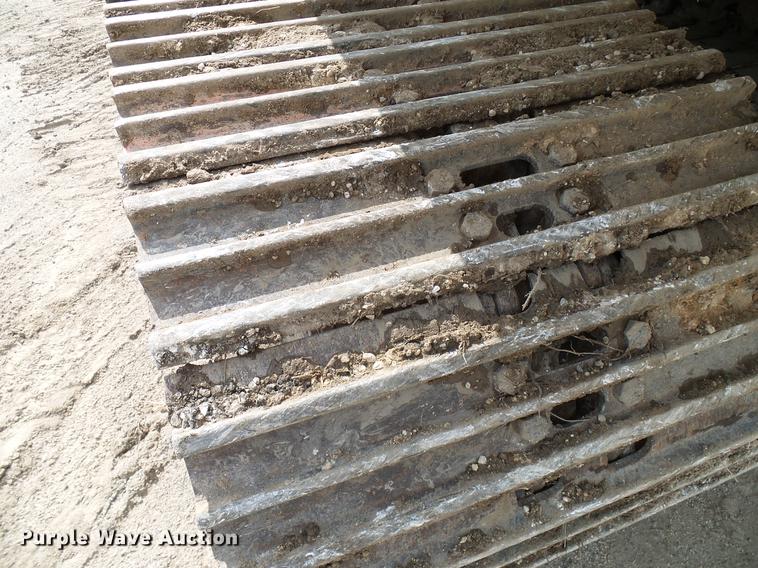 image for item DD8295 2013 Komatsu PC240LC-10 excavator