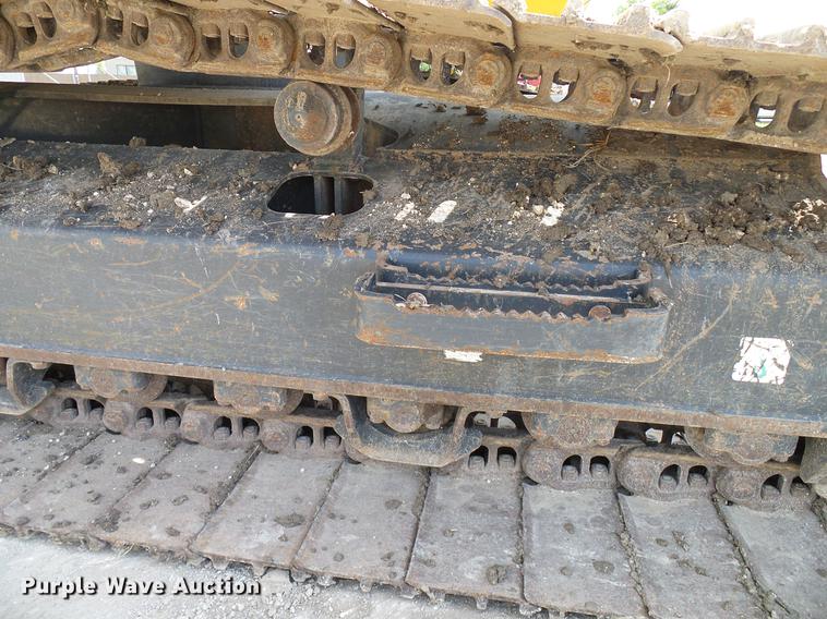 image for item DD8295 2013 Komatsu PC240LC-10 excavator