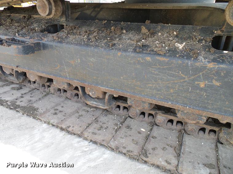 image for item DD8295 2013 Komatsu PC240LC-10 excavator