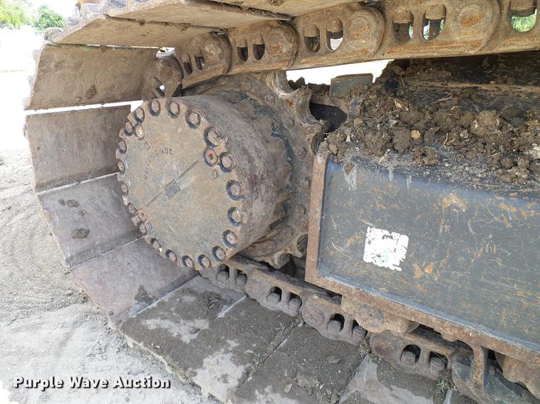 image for item DD8295 2013 Komatsu PC240LC-10 excavator