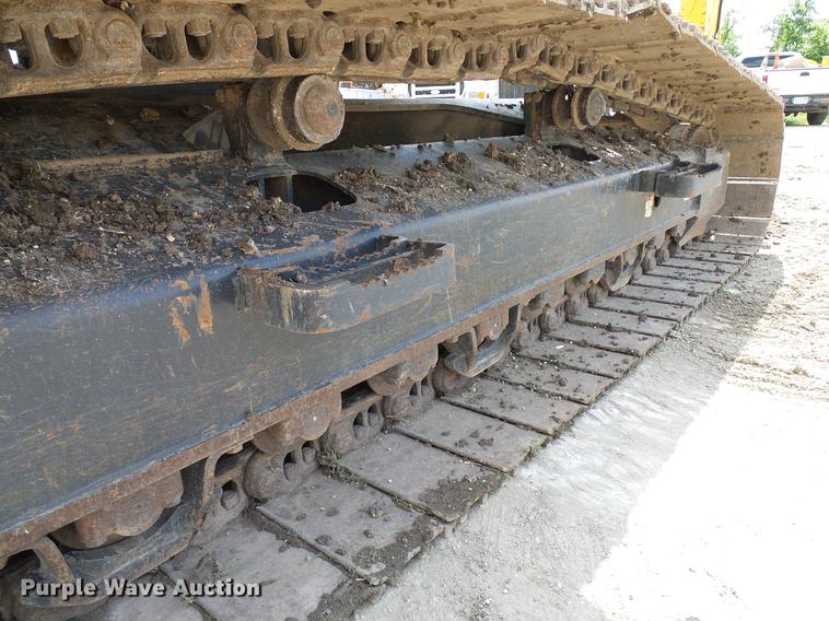 image for item DD8295 2013 Komatsu PC240LC-10 excavator