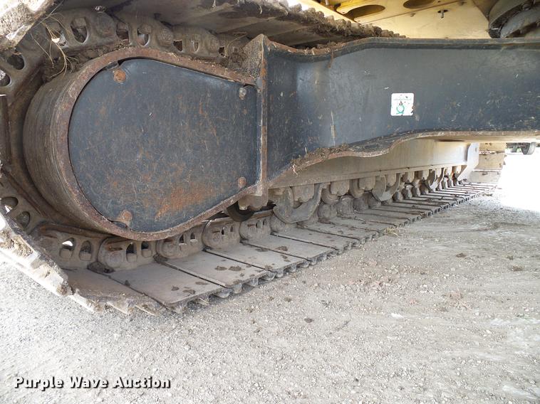 image for item DD8295 2013 Komatsu PC240LC-10 excavator