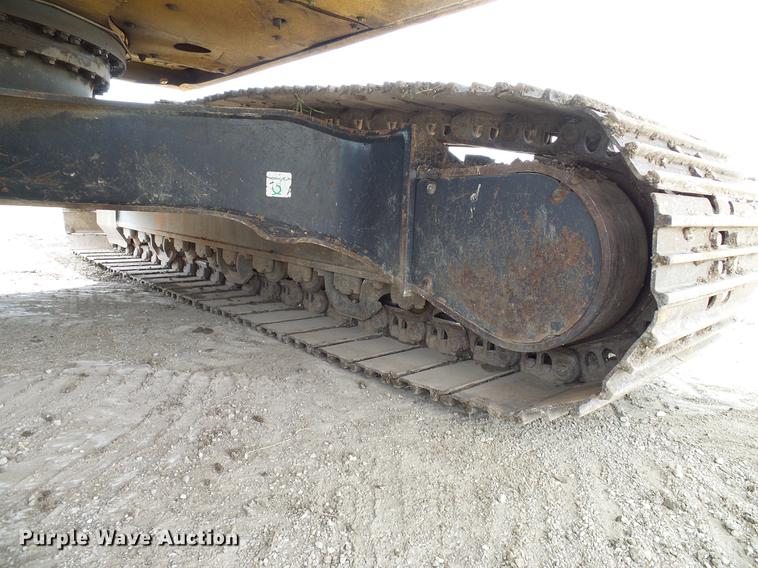 image for item DD8295 2013 Komatsu PC240LC-10 excavator