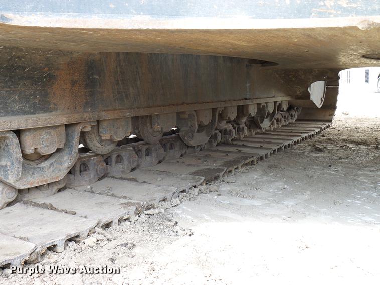 image for item DD8295 2013 Komatsu PC240LC-10 excavator