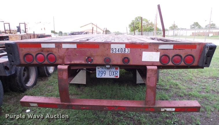 image for item DD8299 1998 Transcraft TL2000 flatbed trailer