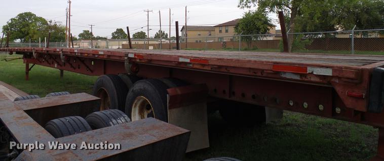 image for item DD8299 1998 Transcraft TL2000 flatbed trailer