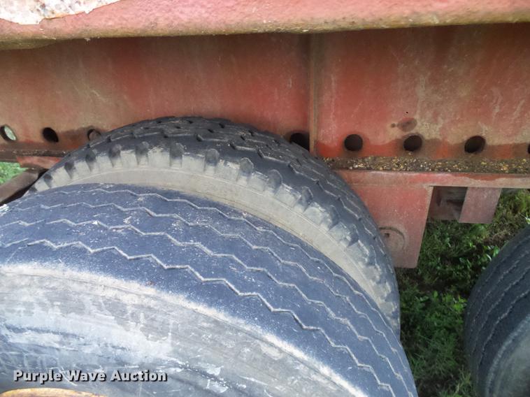 image for item DD8299 1998 Transcraft TL2000 flatbed trailer