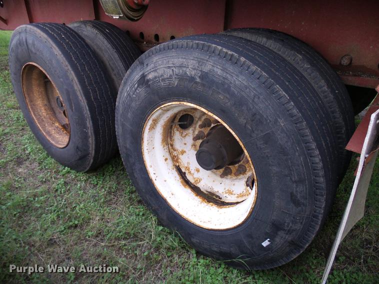 image for item DD8299 1998 Transcraft TL2000 flatbed trailer