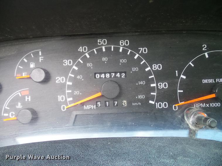 image for item DD8304 2006 Ford F750 service truck