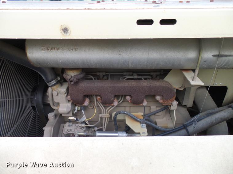 image for item DD8304 2006 Ford F750 service truck