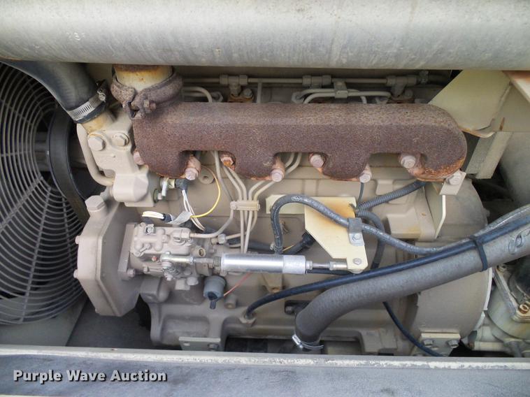 image for item DD8304 2006 Ford F750 service truck