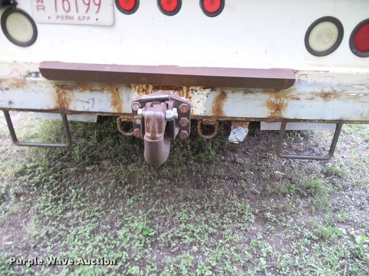 image for item DD8304 2006 Ford F750 service truck