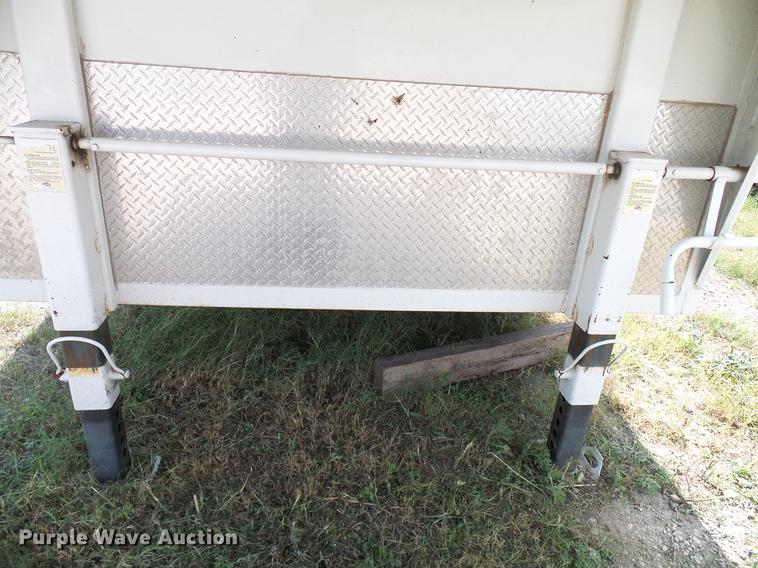 image for item DD8306 2015 CM CMC6070-26 enclosed cargo trailer