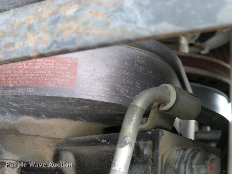 image for item DD8312 1998 Ford F800 flatbed truck with Vermeer MTE37 mud mix system