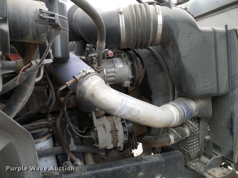 image for item DD8312 1998 Ford F800 flatbed truck with Vermeer MTE37 mud mix system