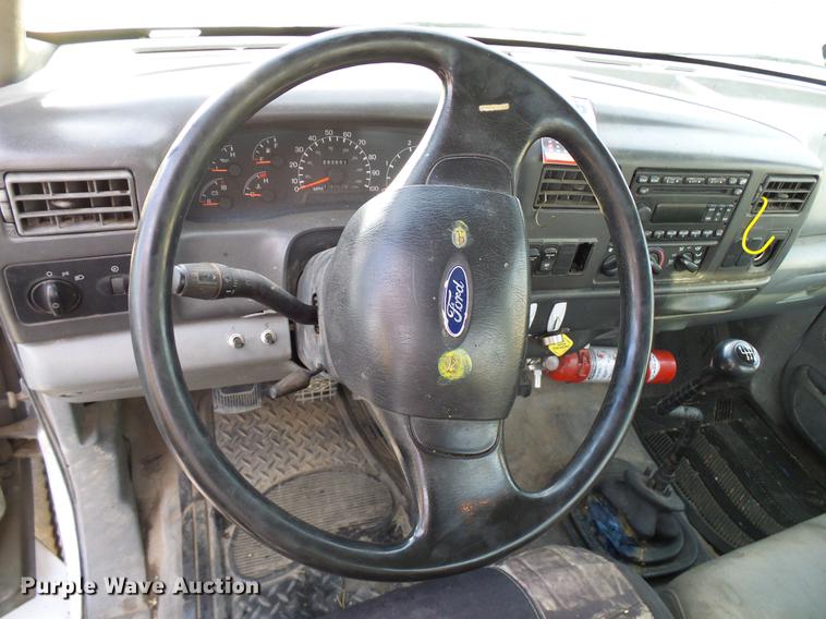 image for item DD8313 2008 Ford F750 Super Duty service truck with crane