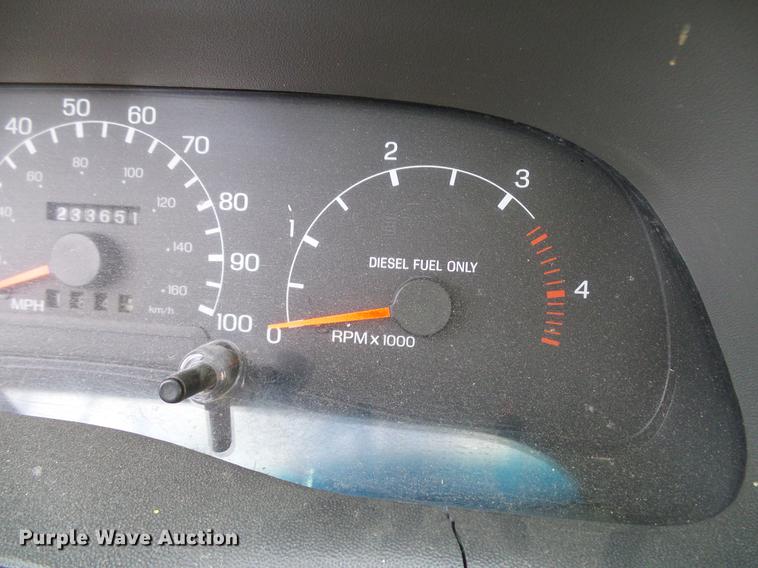 image for item DD8313 2008 Ford F750 Super Duty service truck with crane