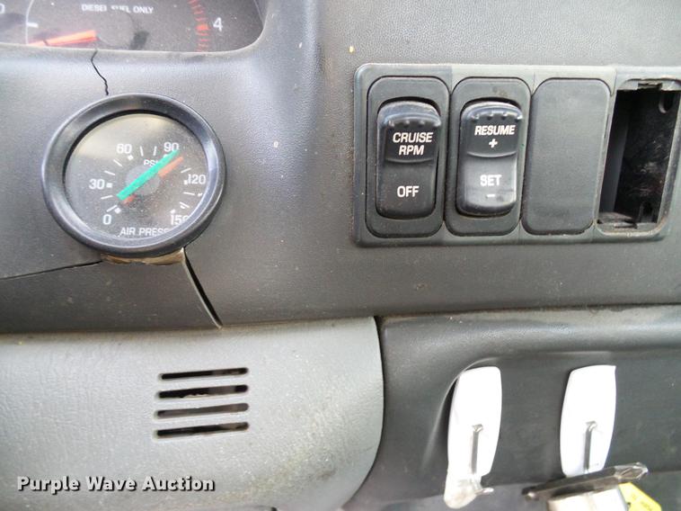 image for item DD8313 2008 Ford F750 Super Duty service truck with crane