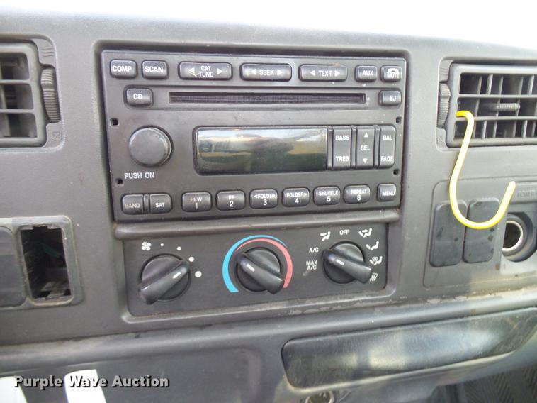 image for item DD8313 2008 Ford F750 Super Duty service truck with crane