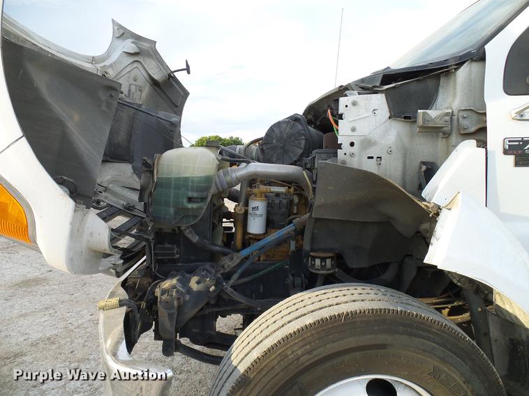 image for item DD8313 2008 Ford F750 Super Duty service truck with crane